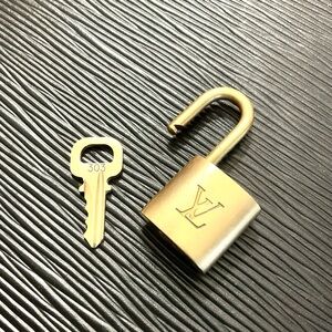 Louis Vuitton Brass Padlock and Key ✅AUTHENTIC #303